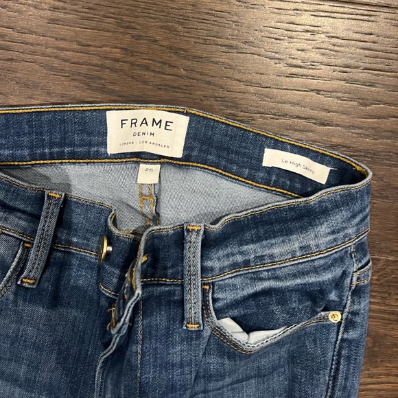 Frame Le High Skinny. Size 25. Never worn. - Picture 2 of 3